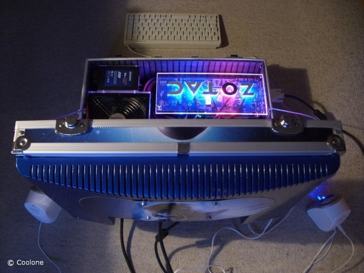 [02/08/2010] Command & Conquer 4 Tiberian Twilight - Portable High-end Gaming Case Mod 2010 (12)