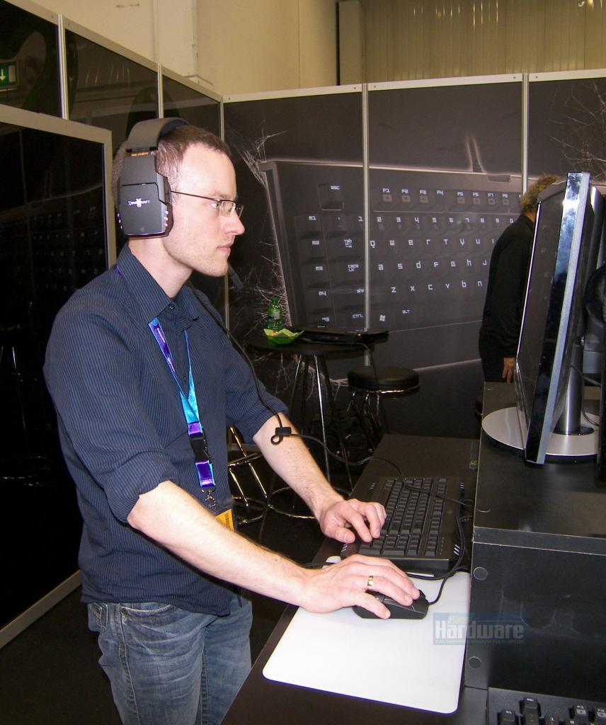 [21/08/2010] Starcraft-2-Eingabegeräte von Razer auf der Gamescom ausprobiert (3)
