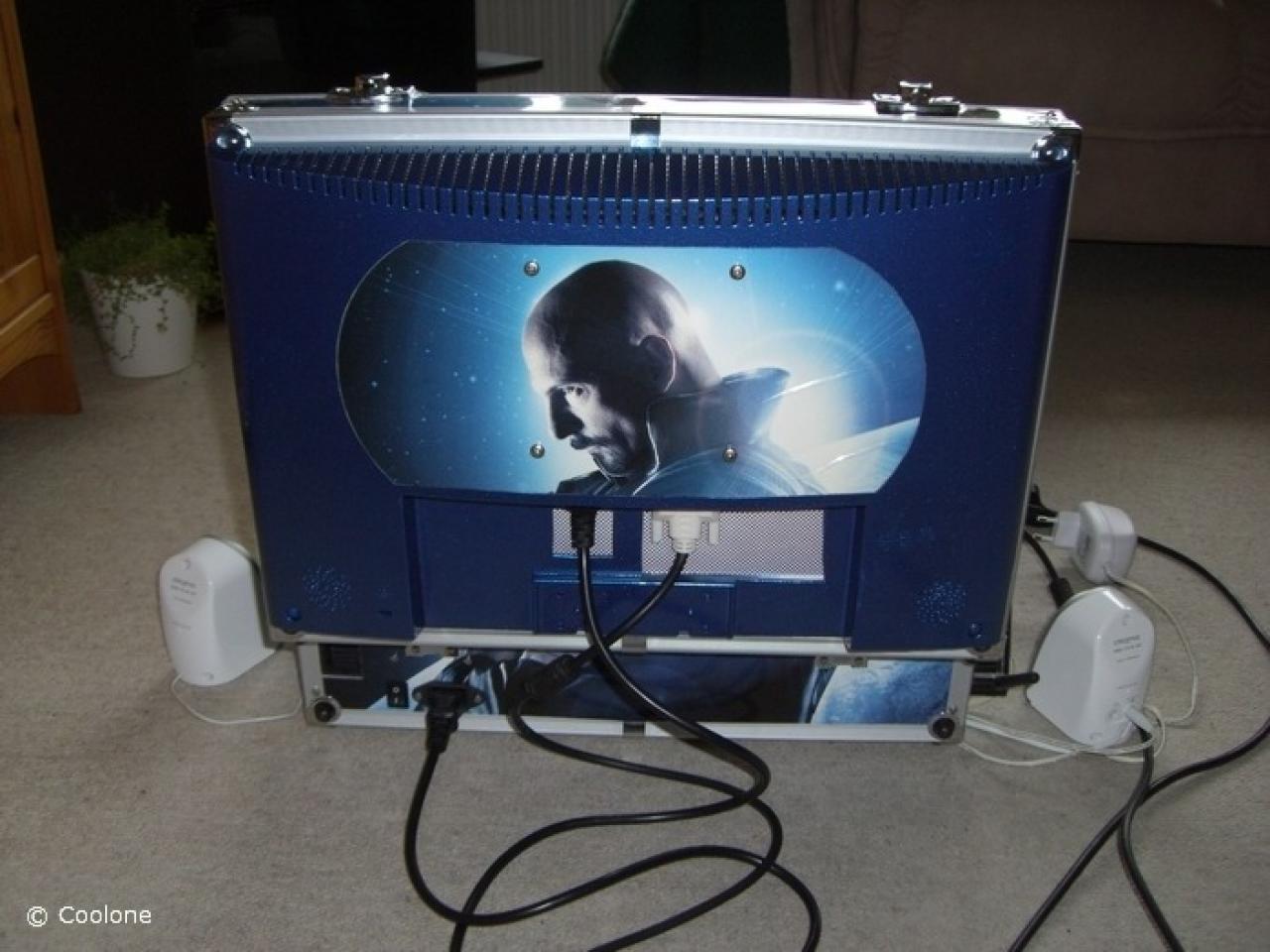 [02/08/2010] Command & Conquer 4 Tiberian Twilight - Portable High-end Gaming Case Mod 2010 (18)