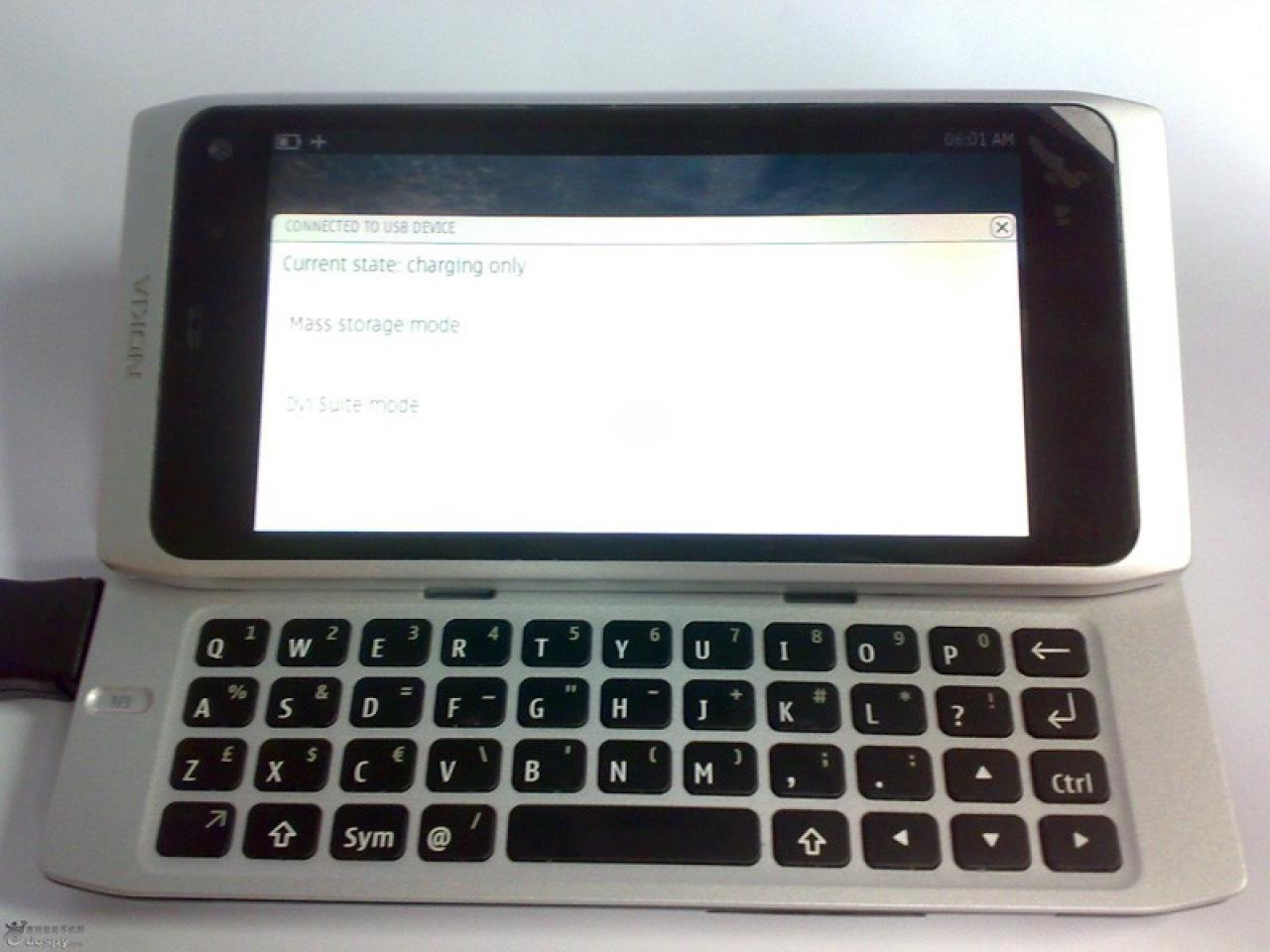 [20/08/2010] Nokia N9-Prototyp (8)
