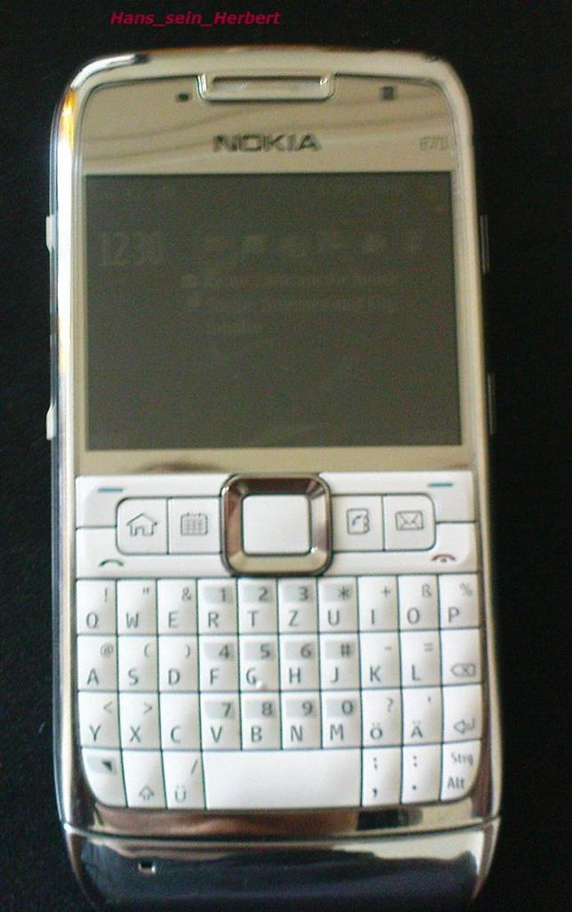 [08/08/2010] Handy by Hans_sein_Herbert