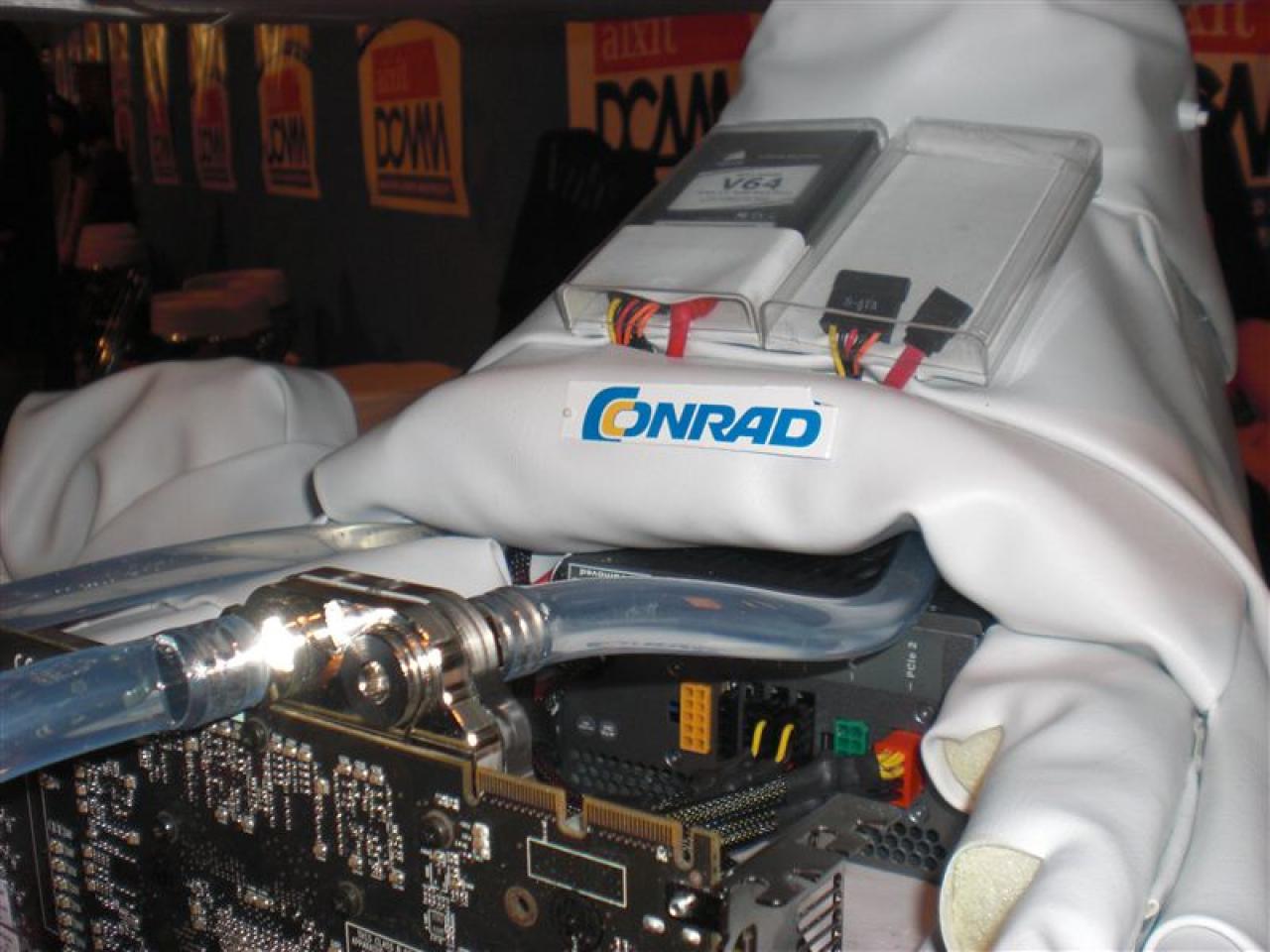 [23/08/2010] Skorpion-Casemod: Bilder von der Gamesom (2)