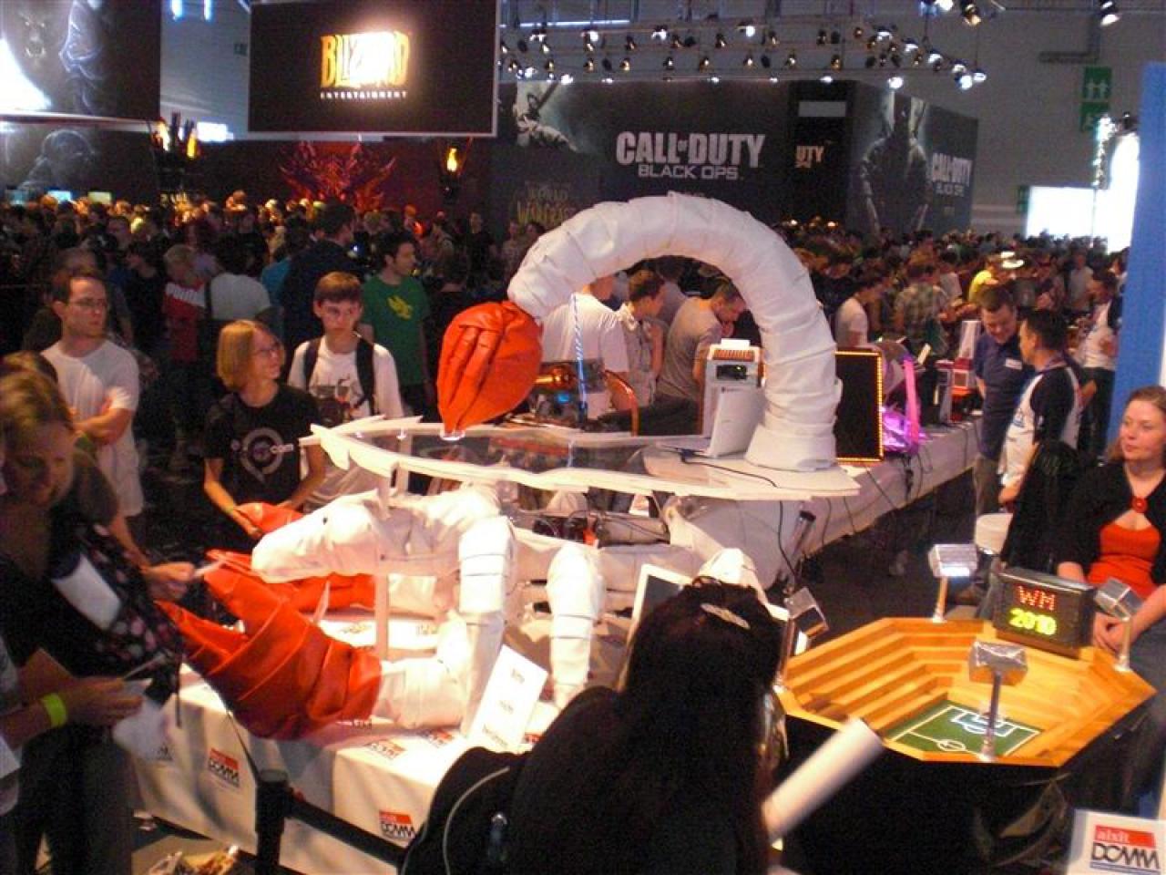 [23/08/2010] Skorpion-Casemod: Bilder von der Gamesom (7)
