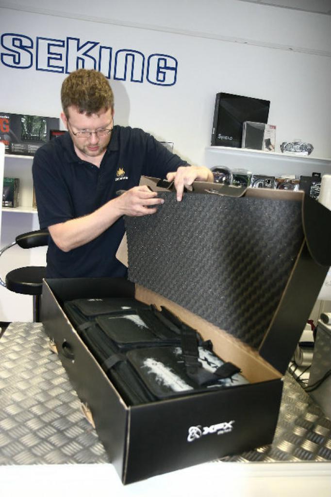 [26/08/2010] XFX Radeon HD 5970 Black Edition Limited unboxed (4)