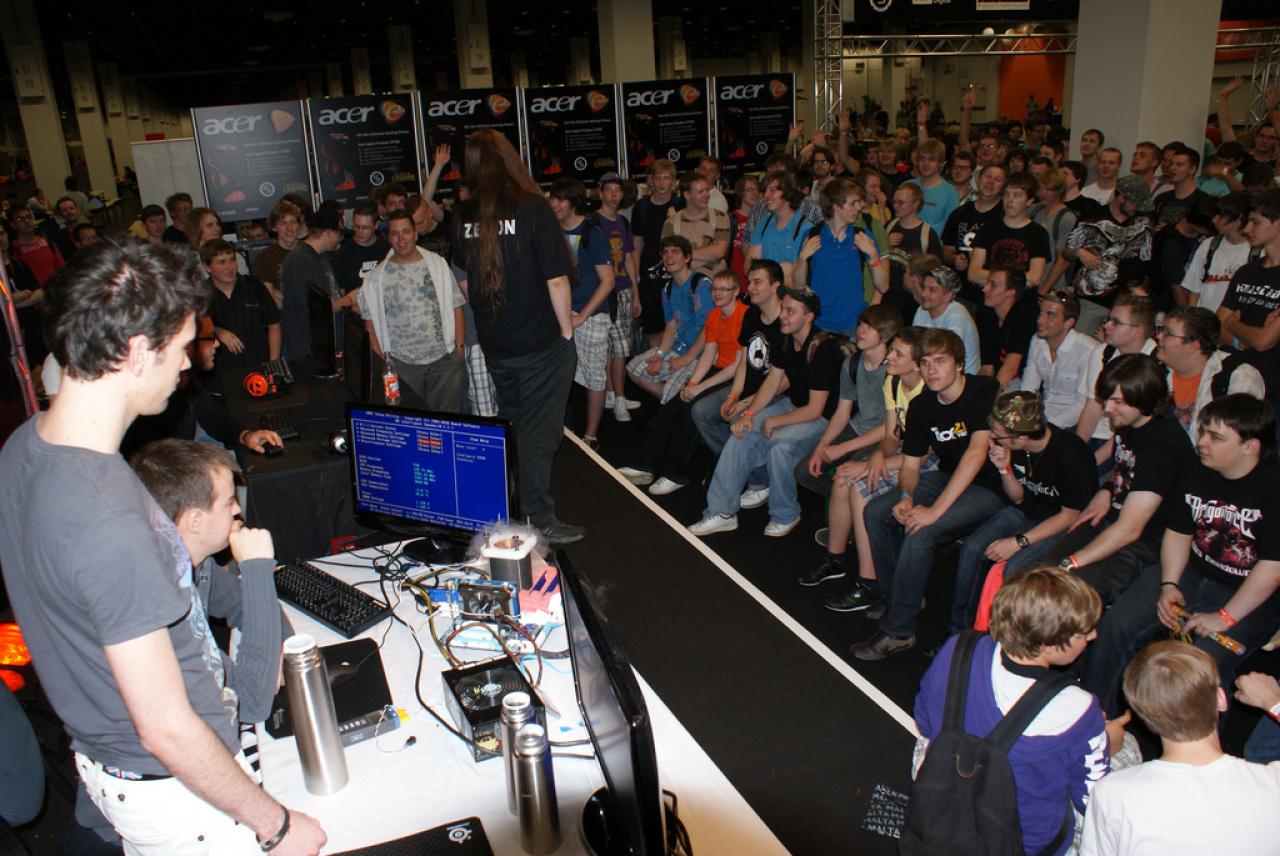 [24/08/2010] DDR3-3068: Kingston-RAM schafft effektive 1.534 MHz auf der Gamescom (5)