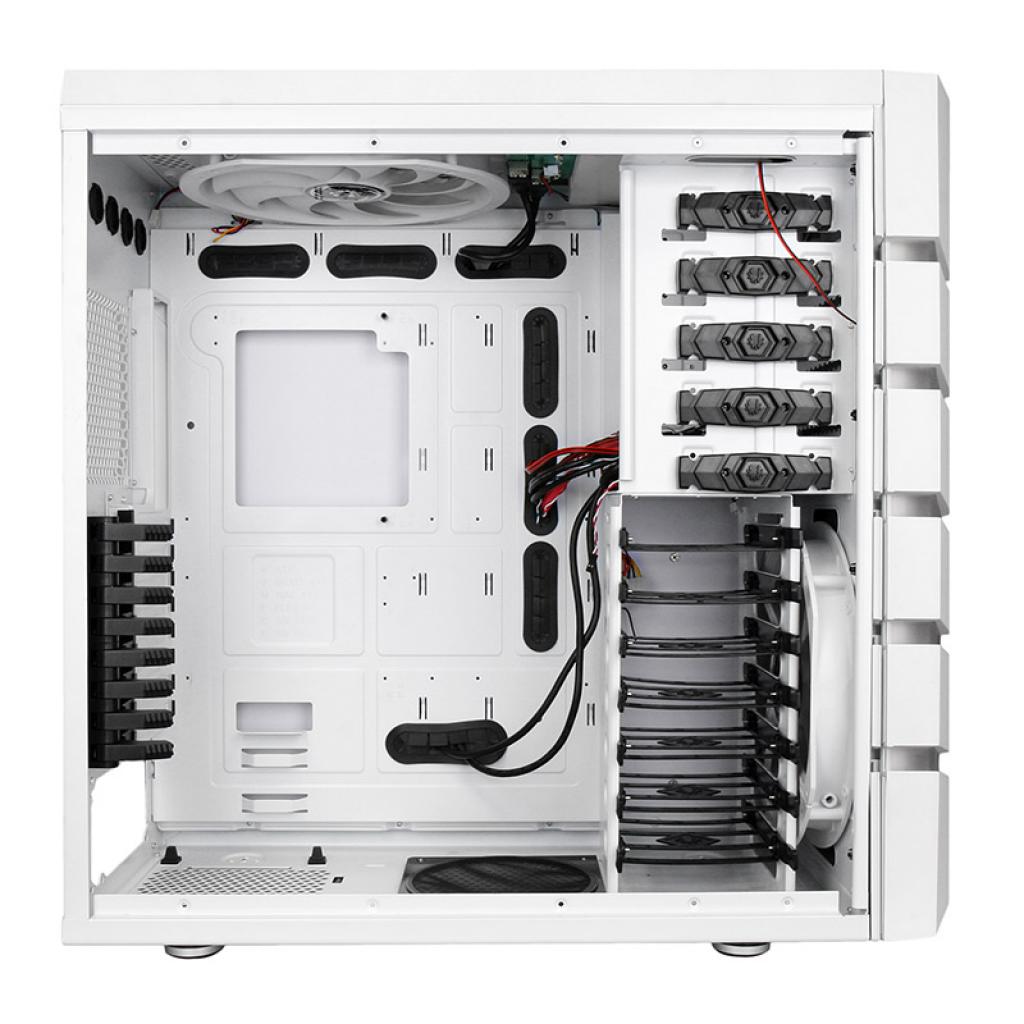 [20/08/2010] Bitfenix Colossus: Innenraum
