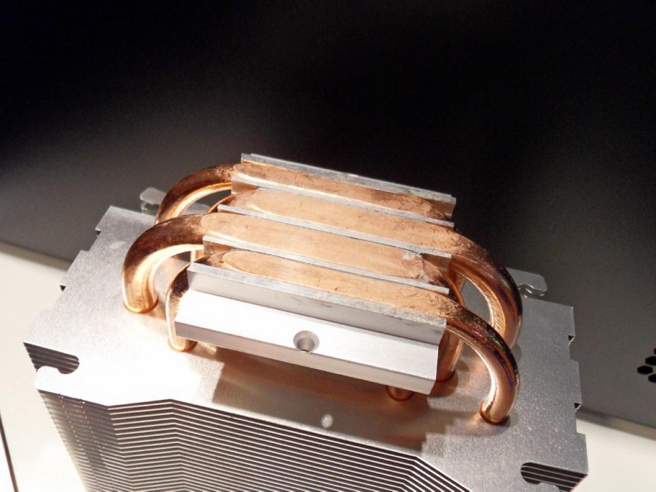 [20/08/2010] Xigmatek-Prototypen auf der Gamescom 2010 (5)