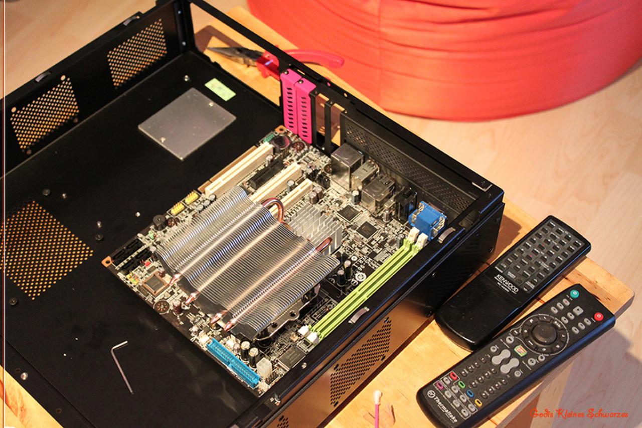 [19/08/2010] PCGHX-Tagebuch: Godtakes kleines Schwarzes - ein schlichter HTPC entsteht. (23)