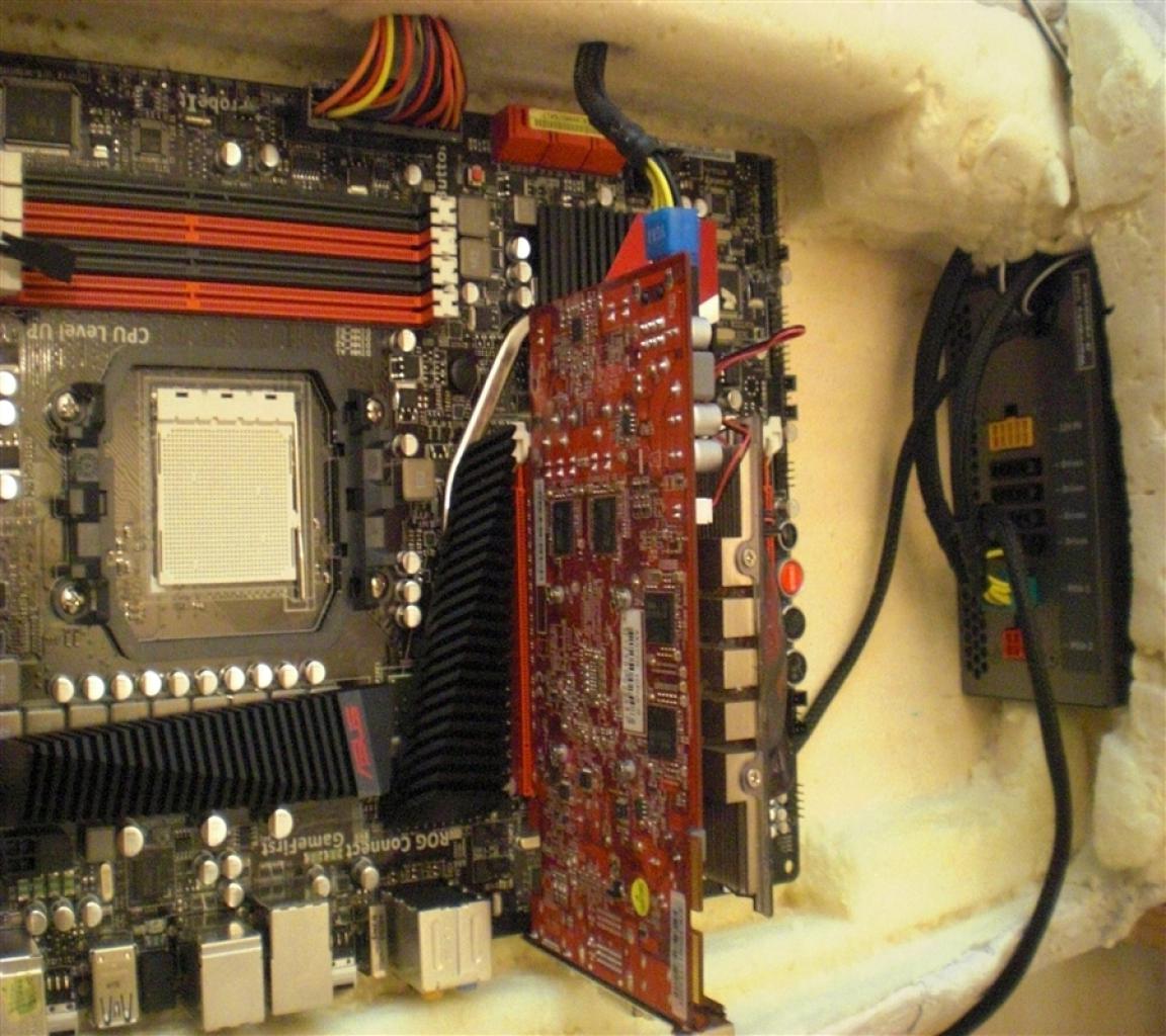 [19/08/2010] PCGHX-User General-W hat es sich zur Aufgabe gemacht, einen Casecon in Form eines Skorpions zu erschaffen, der nebenbei auch noch als Wohnzimmertisch dienen soll. (15)