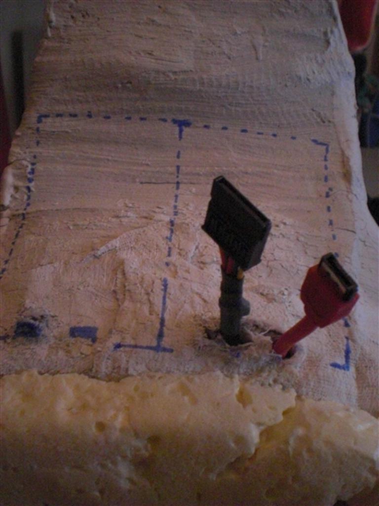 [19/08/2010] PCGHX-User General-W hat es sich zur Aufgabe gemacht, einen Casecon in Form eines Skorpions zu erschaffen, der nebenbei auch noch als Wohnzimmertisch dienen soll. (21)
