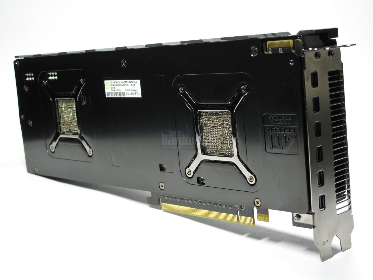 [30/08/2010] ... zwei vollwertige HD-5870-GPUs und insgesamt 4 GiByte RAM. Das Design der sehr lauten Grafikkarte wurde ein halbes Jahr später von AMD für die HD 6990 aufgegriffen.