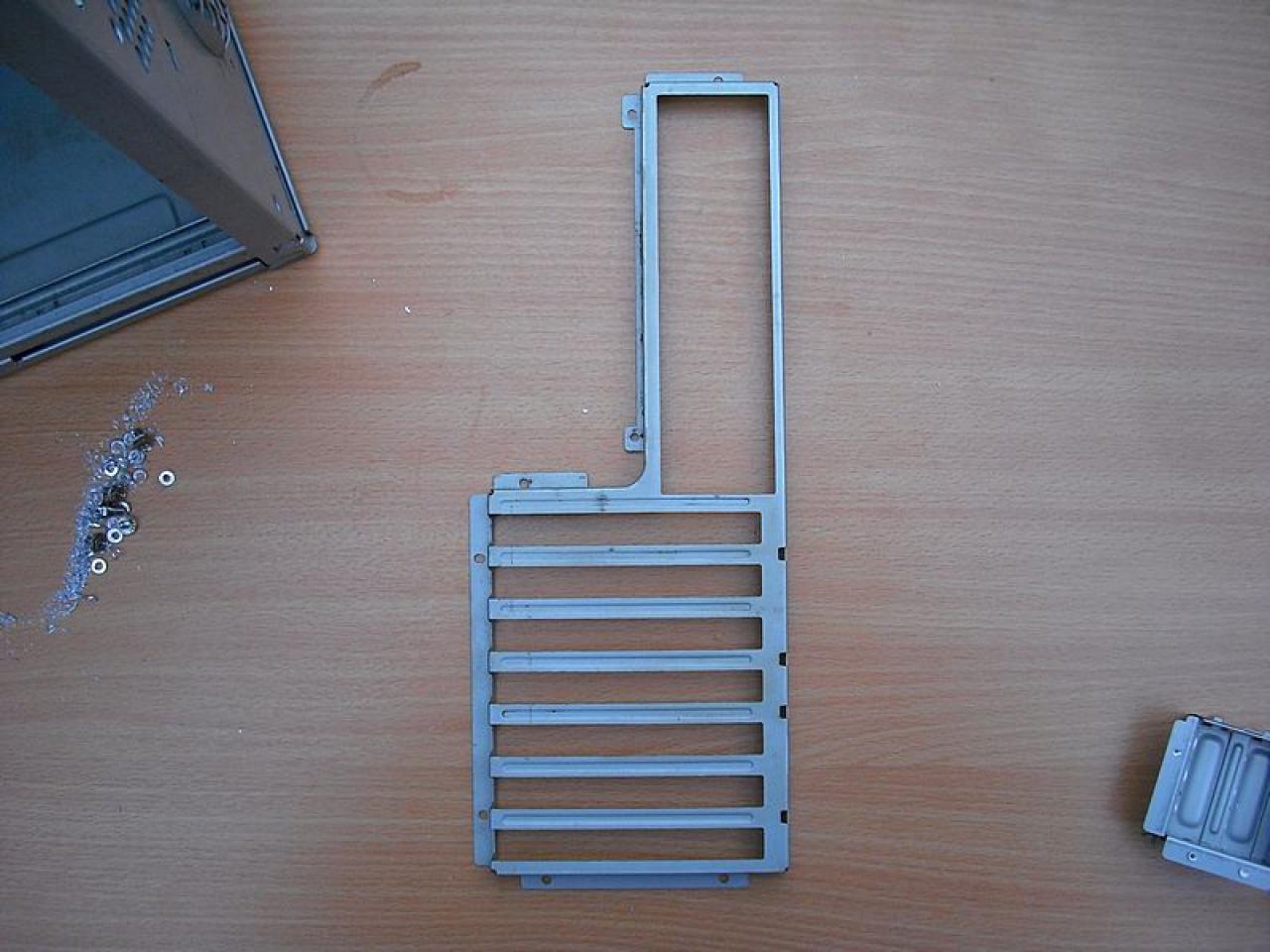 [01/08/2010] Casemod Concrete Elephant: Ein Retro-Gehäuse wird aufgemöbelt (7)