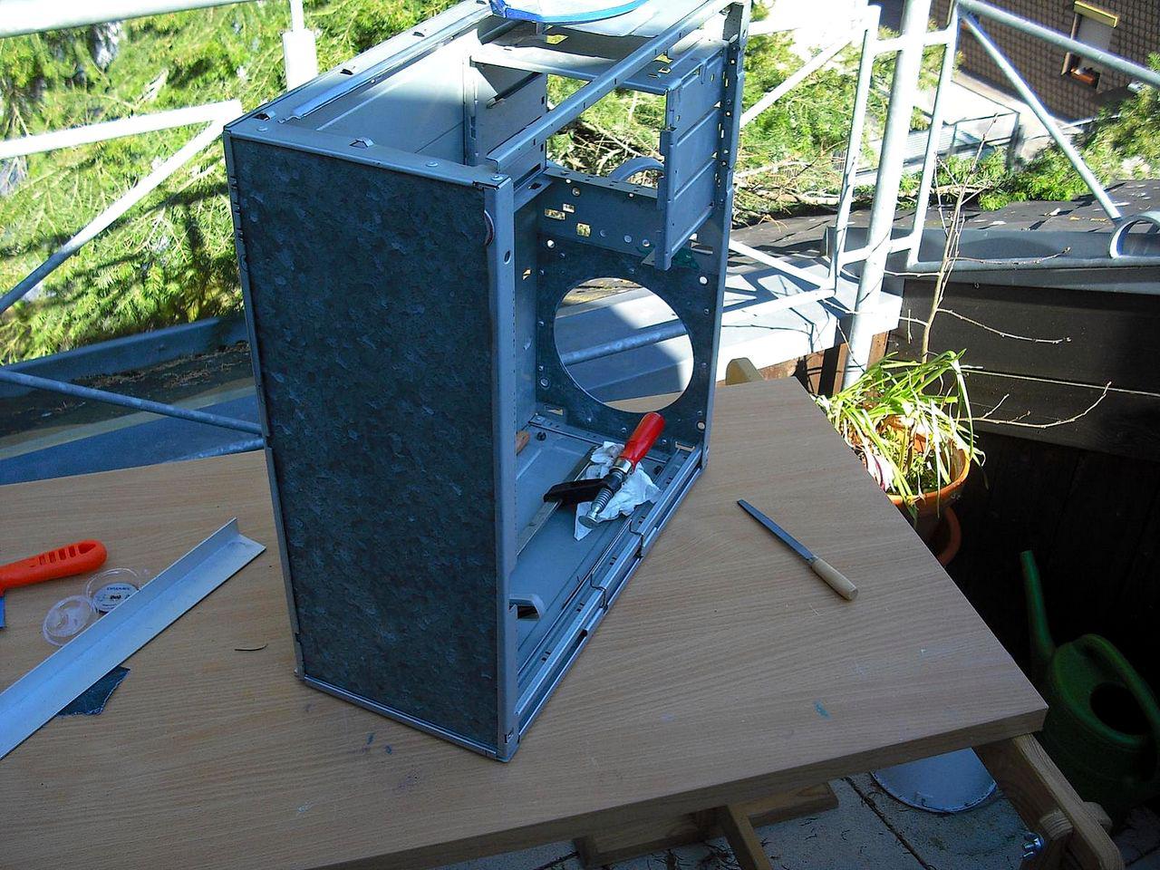 [01/08/2010] Casemod Concrete Elephant: Ein Retro-Gehäuse wird aufgemöbelt (42)