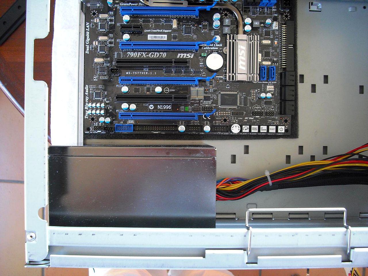 [01/08/2010] Casemod Concrete Elephant: Ein Retro-Gehäuse wird aufgemöbelt (44)