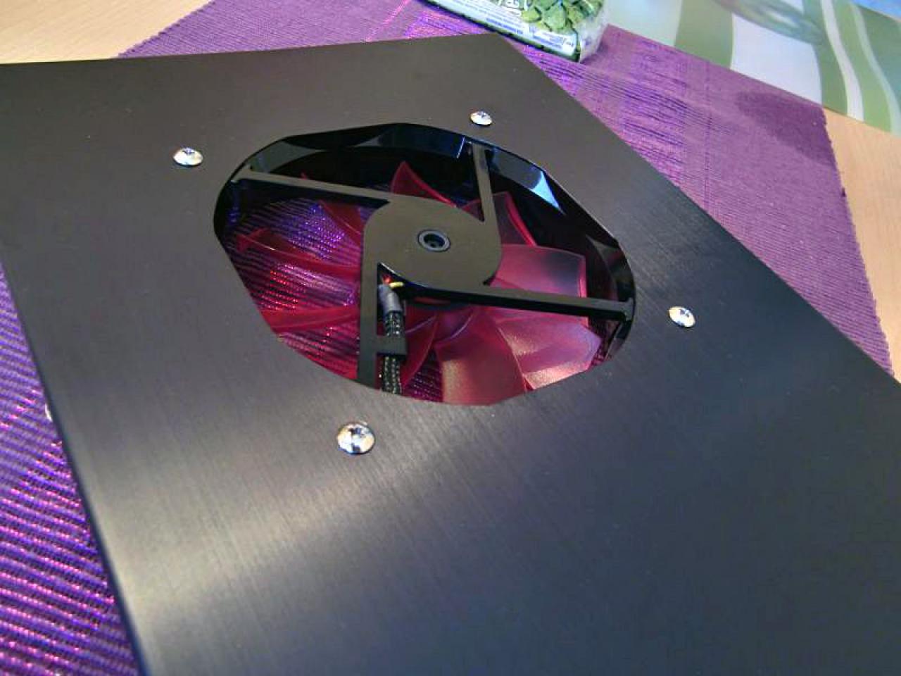 [27/08/2010] Casemod eines Lian Li PC-A05NB: PC von Grillmaster (14)