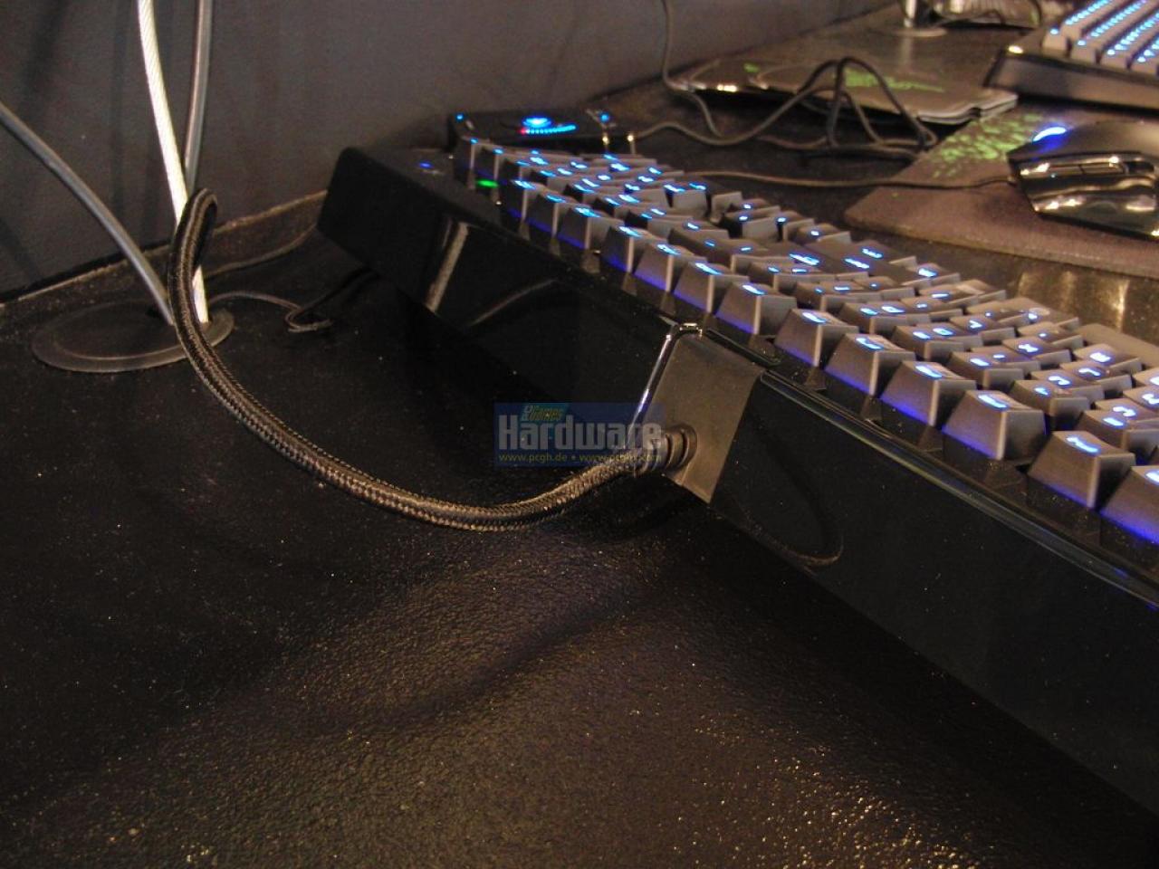 [19/08/2010] Razer Black Widow auf der Gamescom 2010 (6)