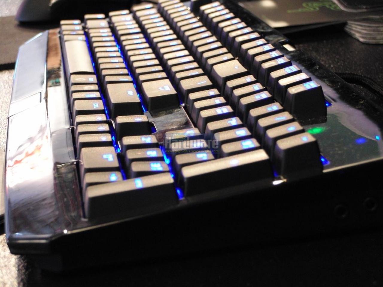 [19/08/2010] Razer Black Widow auf der Gamescom 2010 (12)
