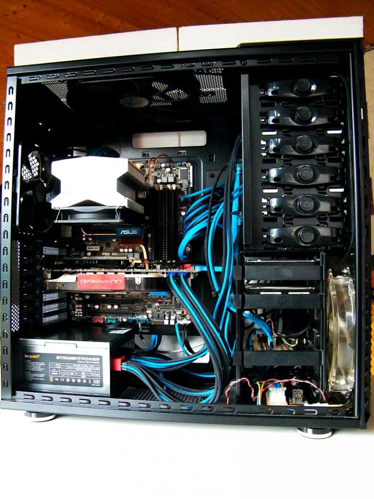 [07/08/2010] Update mit Monster-Sleeve, Wakü und Midplate (24)