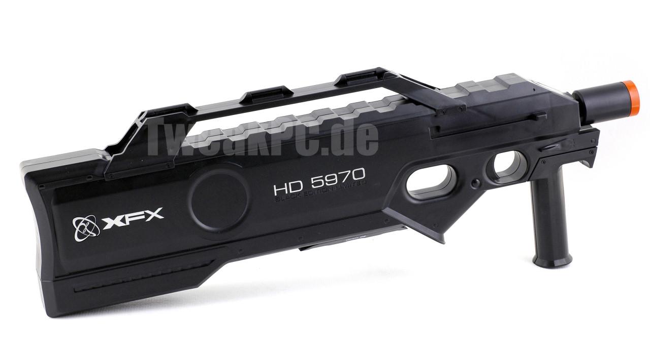 [25/08/2010] Erste echte Bilder zur XFX HD Radeon 5970 Black Edition Limited mit 4 GiByte (9)