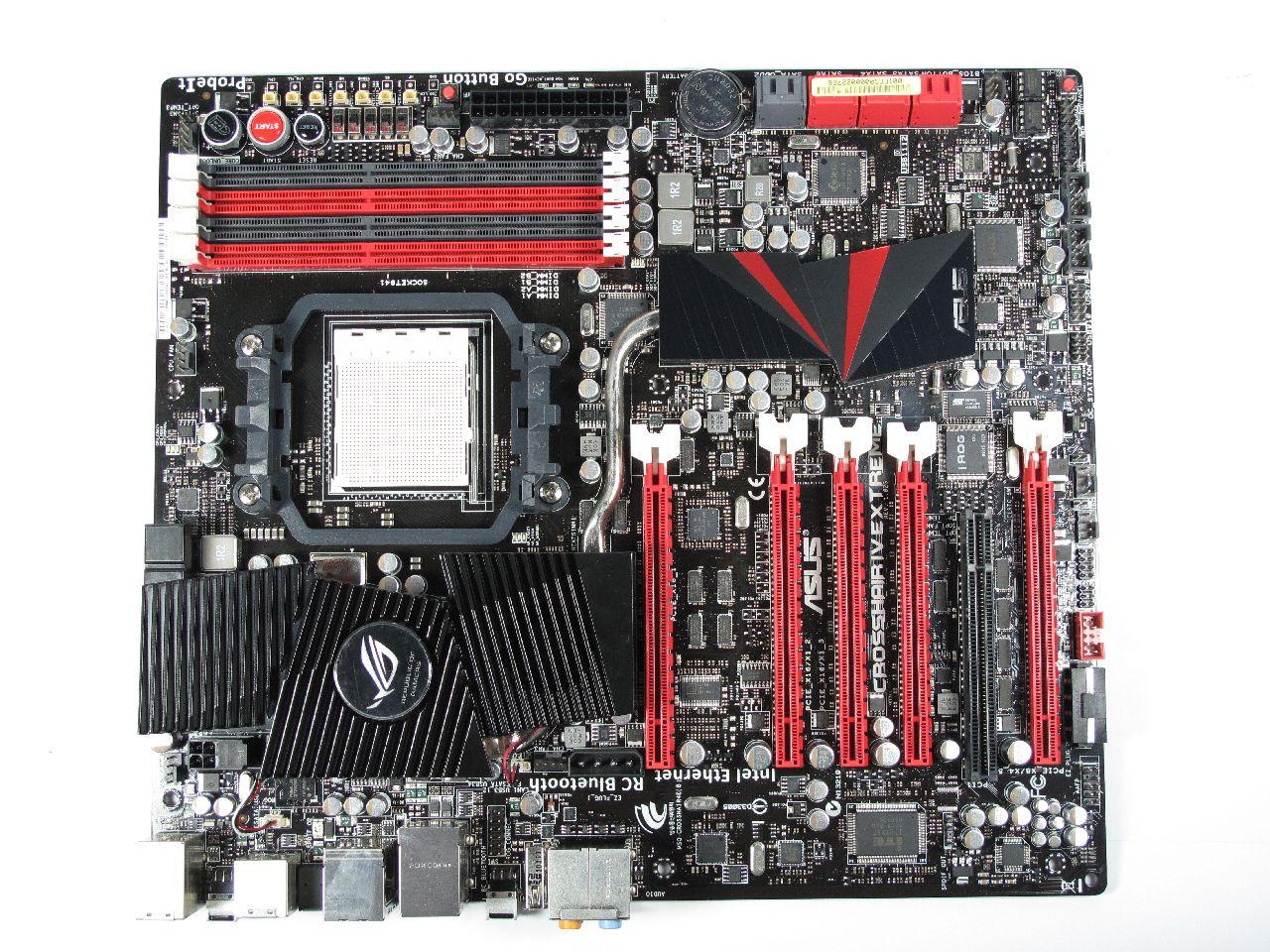 [08/09/2010] Asus Crosshair IV Extreme in der Redaktion eingetroffen. Der Testbericht erscheint in der Ausgabe 11/2010. (1)