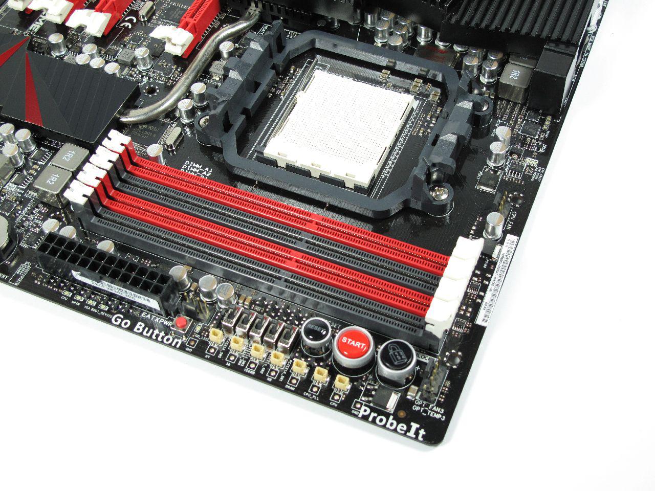 [08/09/2010] Asus Crosshair IV Extreme in der Redaktion eingetroffen. Der Testbericht erscheint in der Ausgabe 11/2010. (2)