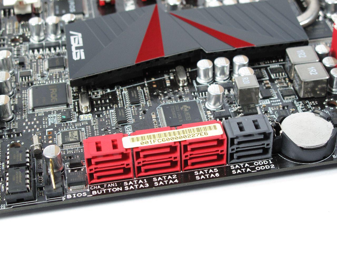[08/09/2010] Asus Crosshair IV Extreme in der Redaktion eingetroffen. Der Testbericht erscheint in der Ausgabe 11/2010. (6)