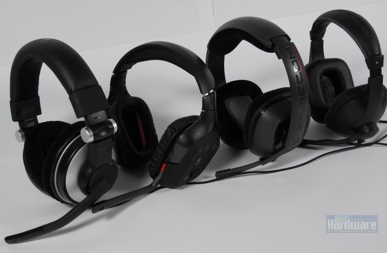 [23/09/2010] Neben dem Corsair HS1 (vorne) erreichten uns folgende 7.1-Testmuster: Logteich G930 Wireless, Plantronics Gamecom 777 7.1 und Raptor-Gaming H3 7.1.
