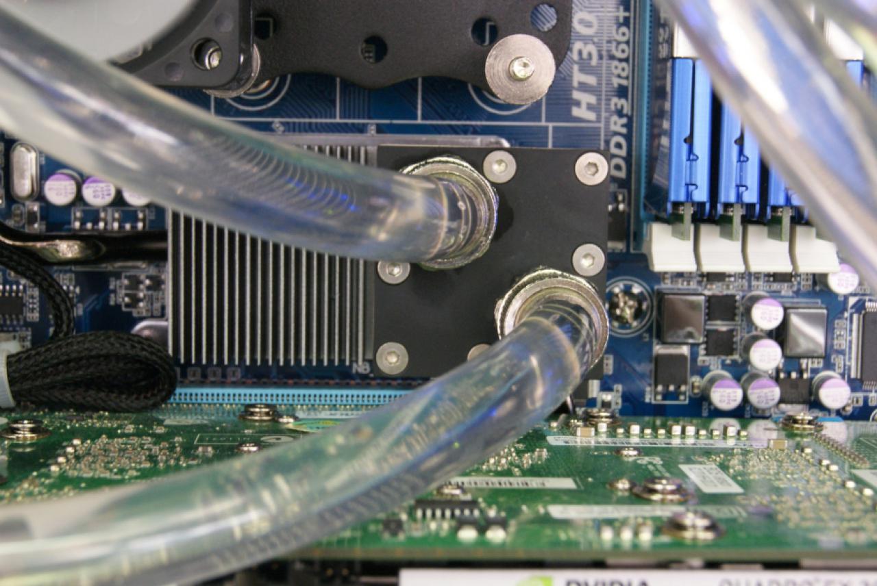 [12/09/2010] Schrauber-Tagebuch: High-End-PC mit 4-GHz-Hexacore, 16 GiByte RAM und vier SSDs (33)