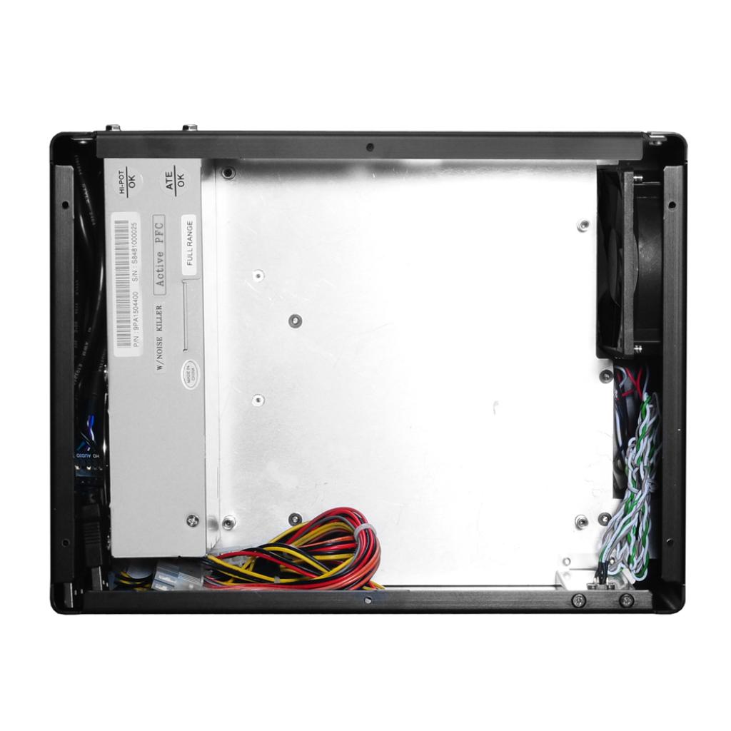 [17/09/2010] Lian Li PC-Q09 in Schwarz (7)