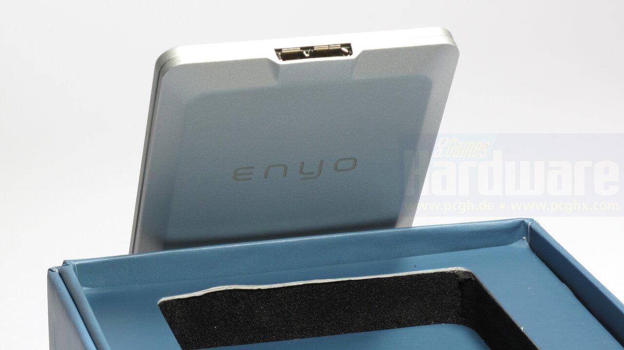 [07/09/2010] Die OCZ Enyo ist eine portable SSD mit USB-3.0-Anschluss. Das entsprechende Kabel wird natürlich mitgeliefert.