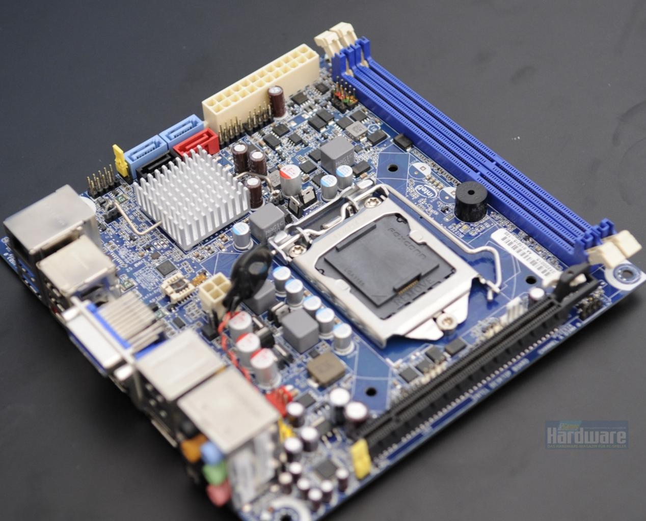[15/09/2010] Intel-Boards für Sandy-Bridge-CPUs (18)