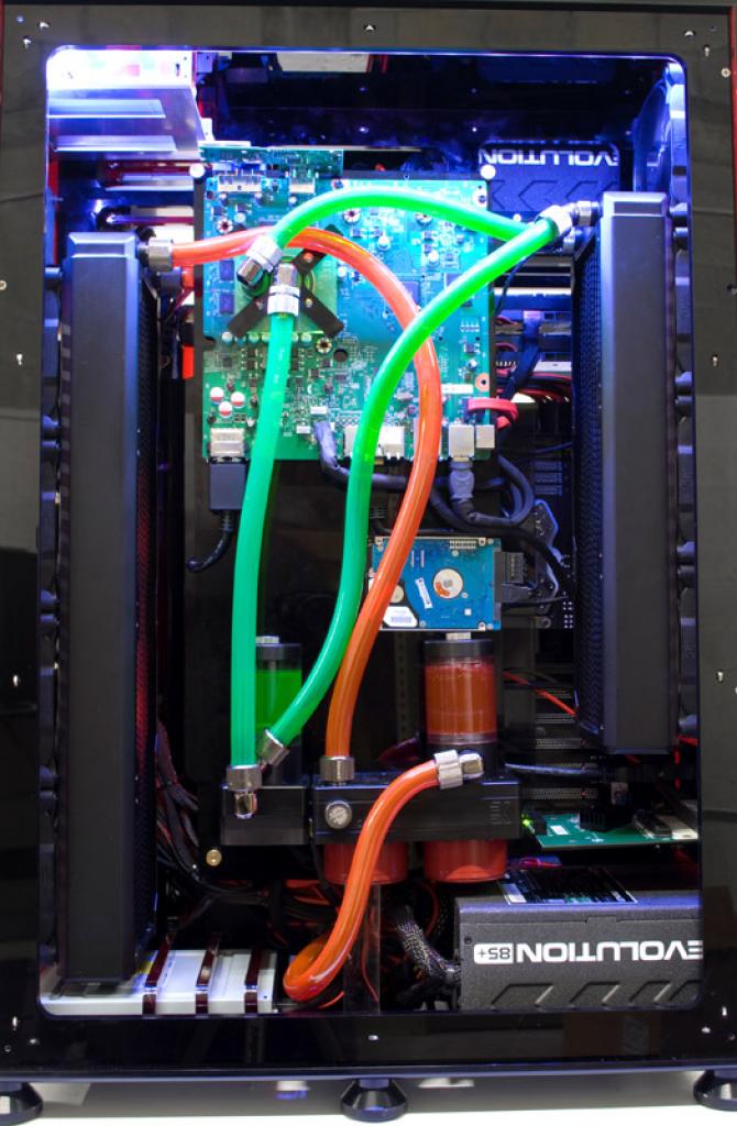 [08/09/2010] Origins The Big O: Zwei Konfigurationen, die an die Grenzen der verfügbaren Technik gehen. (8)