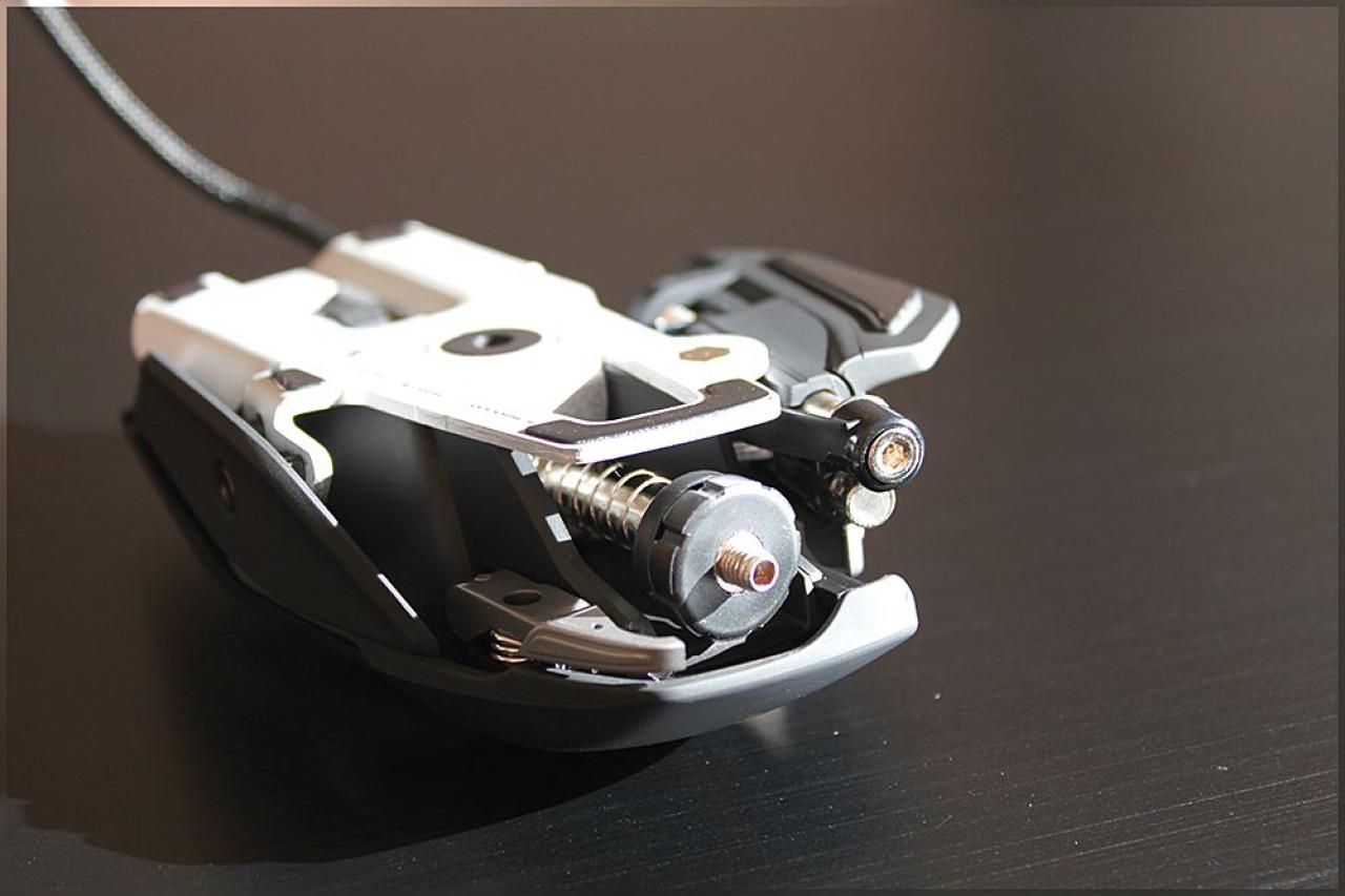 [02/09/2010] PCGH-Casemod von NobLorRos: Abgefahrene R.A.T.-Maus abgelichtet (37)