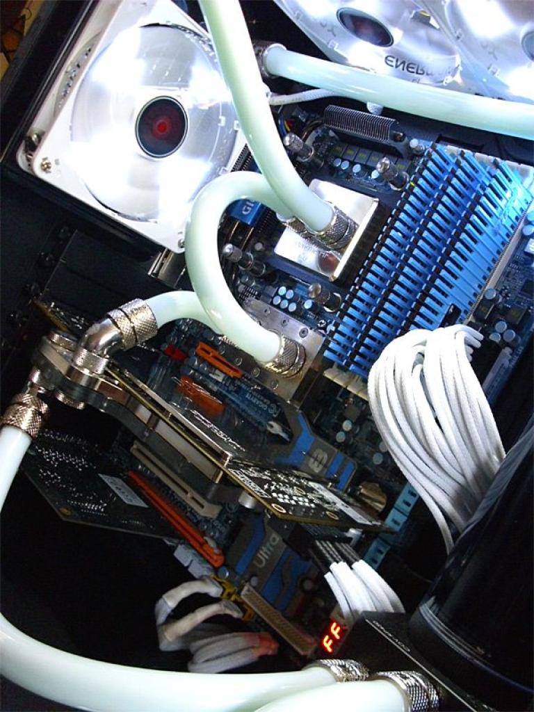 [02/09/2010] Die Wasserkühlungen der PCGHX-Community - Bilder-Update (24)