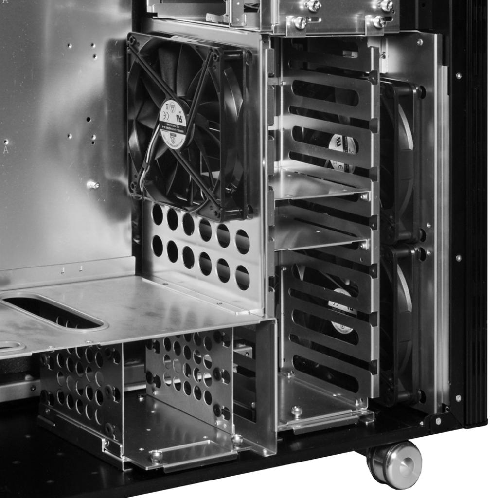 [20/09/2010] Lian-Li PC-V2120 (4)
