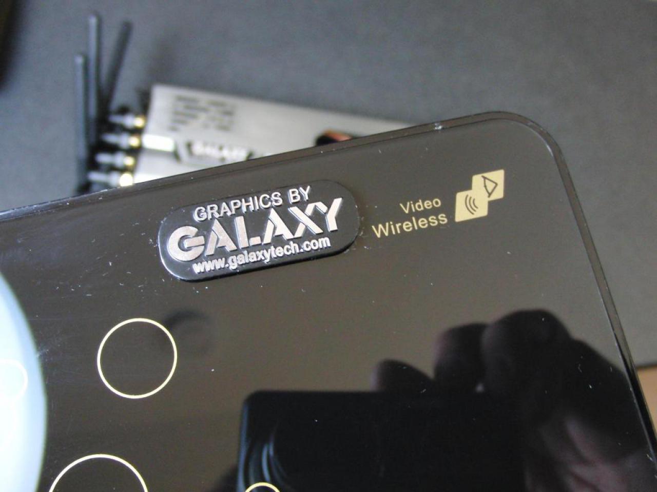 [11/10/2010] Galaxy Geforce GTX 460 WHDI: Erste Bilder zur Grafikkarte mit drahtloser Bildübertragung (4)