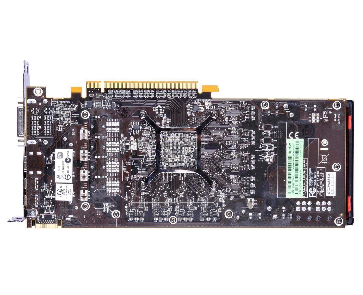 [28/10/2010] HIS HD 6870 Fan 1GB (2)