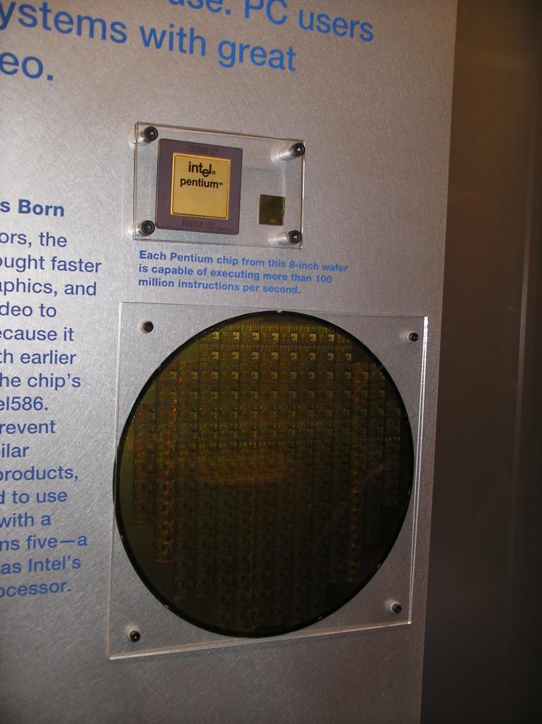 [28/10/2010] Platz 22: Intel Pentium 90: 16 Stimmen, 2,13%