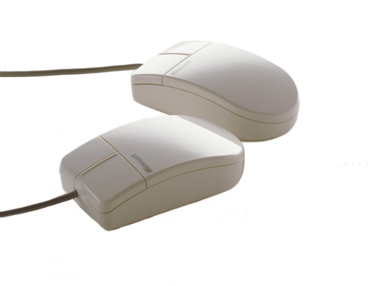 [28/10/2010] Legenden-Anwärter: Microsoft Mouse, Urahn des Modells, dass heute noch auf Schreibtischen zu finden ist.