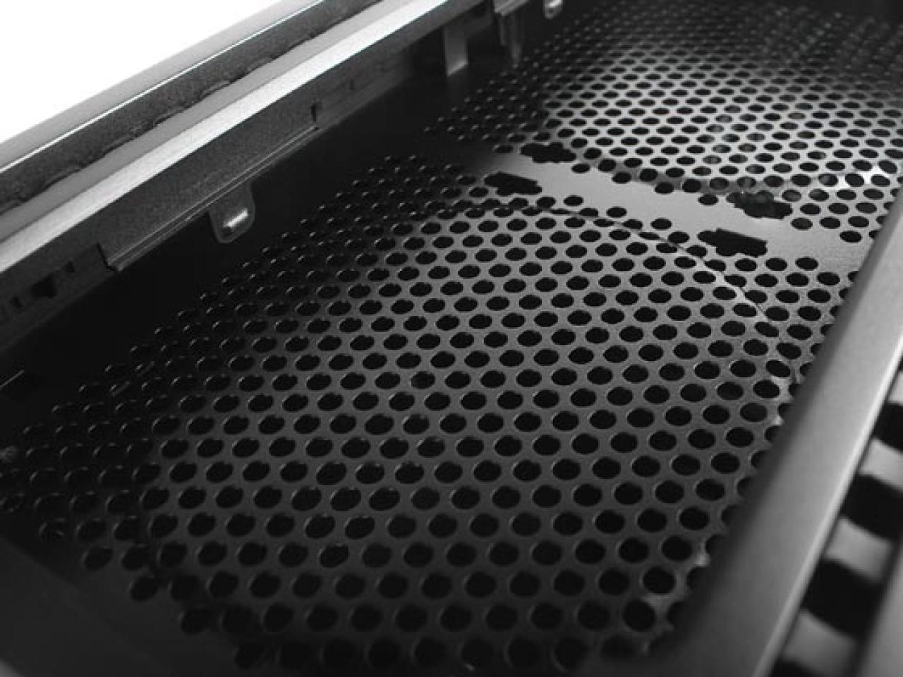 [06/10/2010] Midi-Tower Silverstone SST-PS05B Precision in Deutschland erhältlich (14)