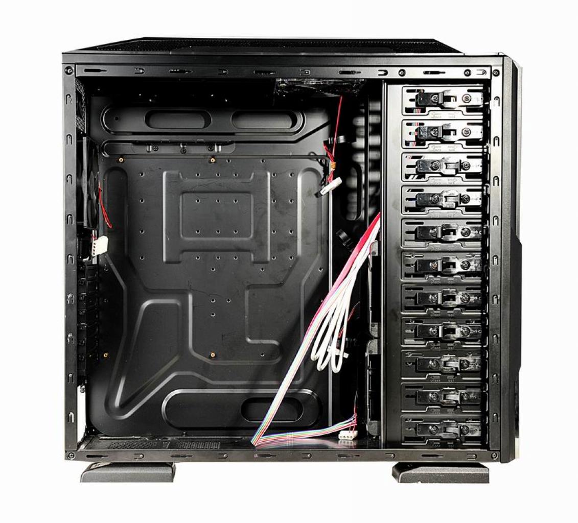 [30/10/2010] Neues von Spire: Der Big-Tower Epoxi SP6002B kommt im November. (9)