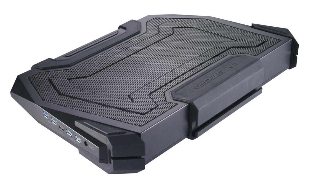 [29/10/2010] Cooler Master CM Storm SF-19 (3)