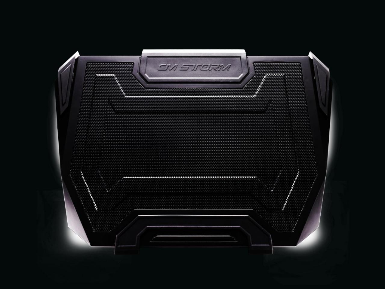 [29/10/2010] Cooler Master CM Storm SF-19 (8)