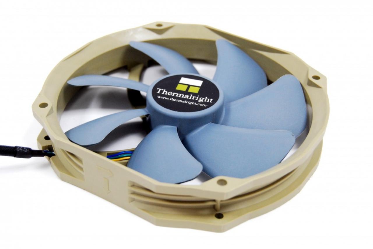 [19/10/2010] Thermalright Archon: Neuer CPU-Kühler mit über 900 Gramm Gesamtgewicht und 140-mm-Lüfter - Update (5)