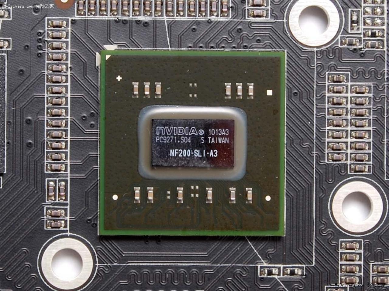 [26/10/2010] Zotac: Erste PCB-Fotos einer Dual-Geforce GTX 460 aufgetaucht (7)
