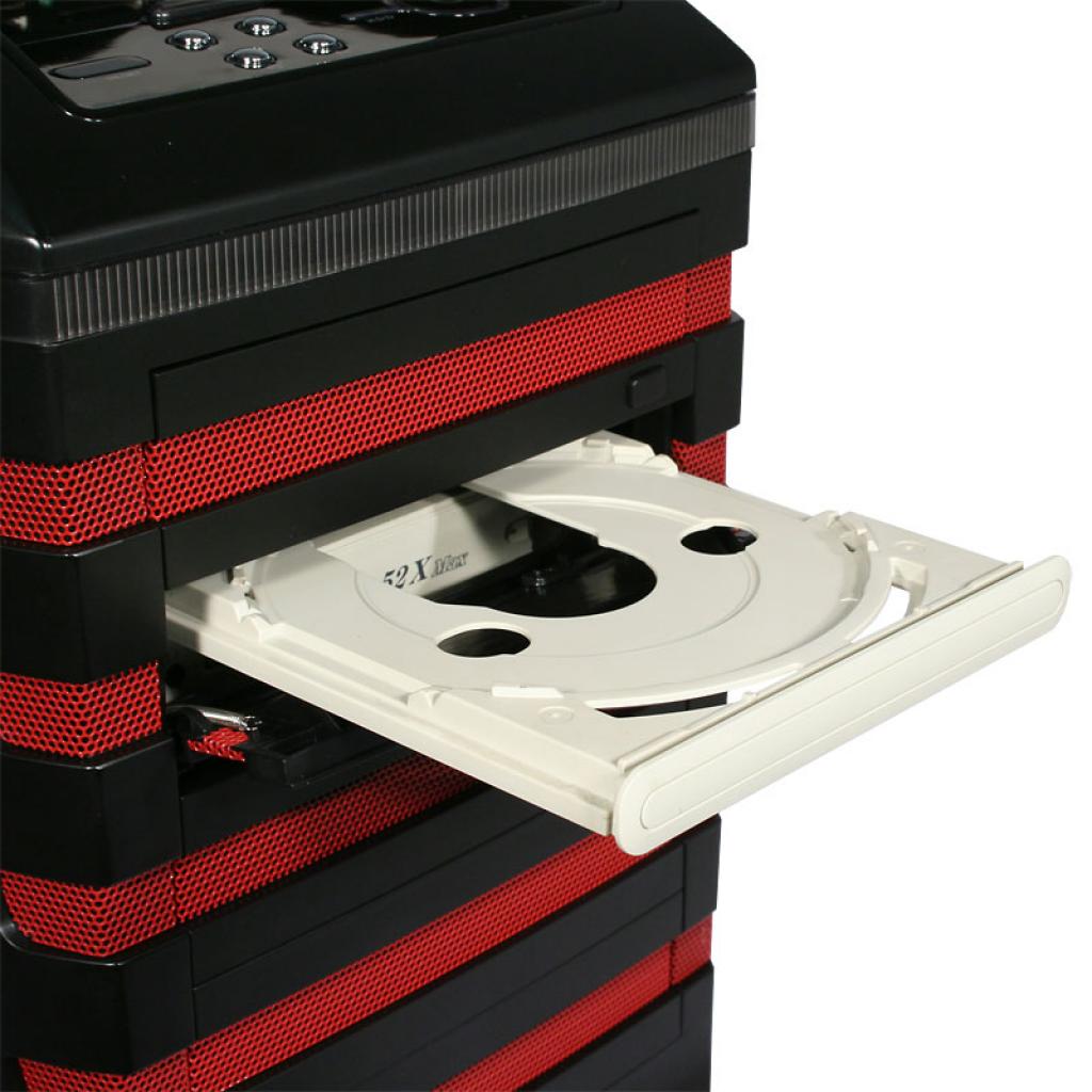 [15/10/2010] Cooltek Ultimate Case: Full Tower mit integriertem Cardreader und Schalterpanel für Lüfter (4)