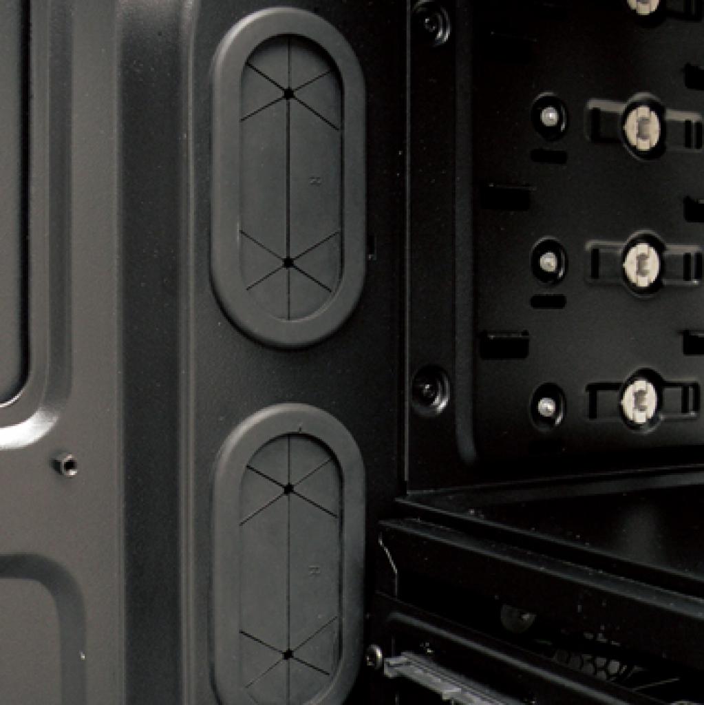 [25/10/2010] Xigmatek Pantheon: Neuer Midi-Tower mit Hot-Swap-HDD-Käfigen, USB 3.0 und Lüftersteuerung - Update: nun vorbestellbar (15)