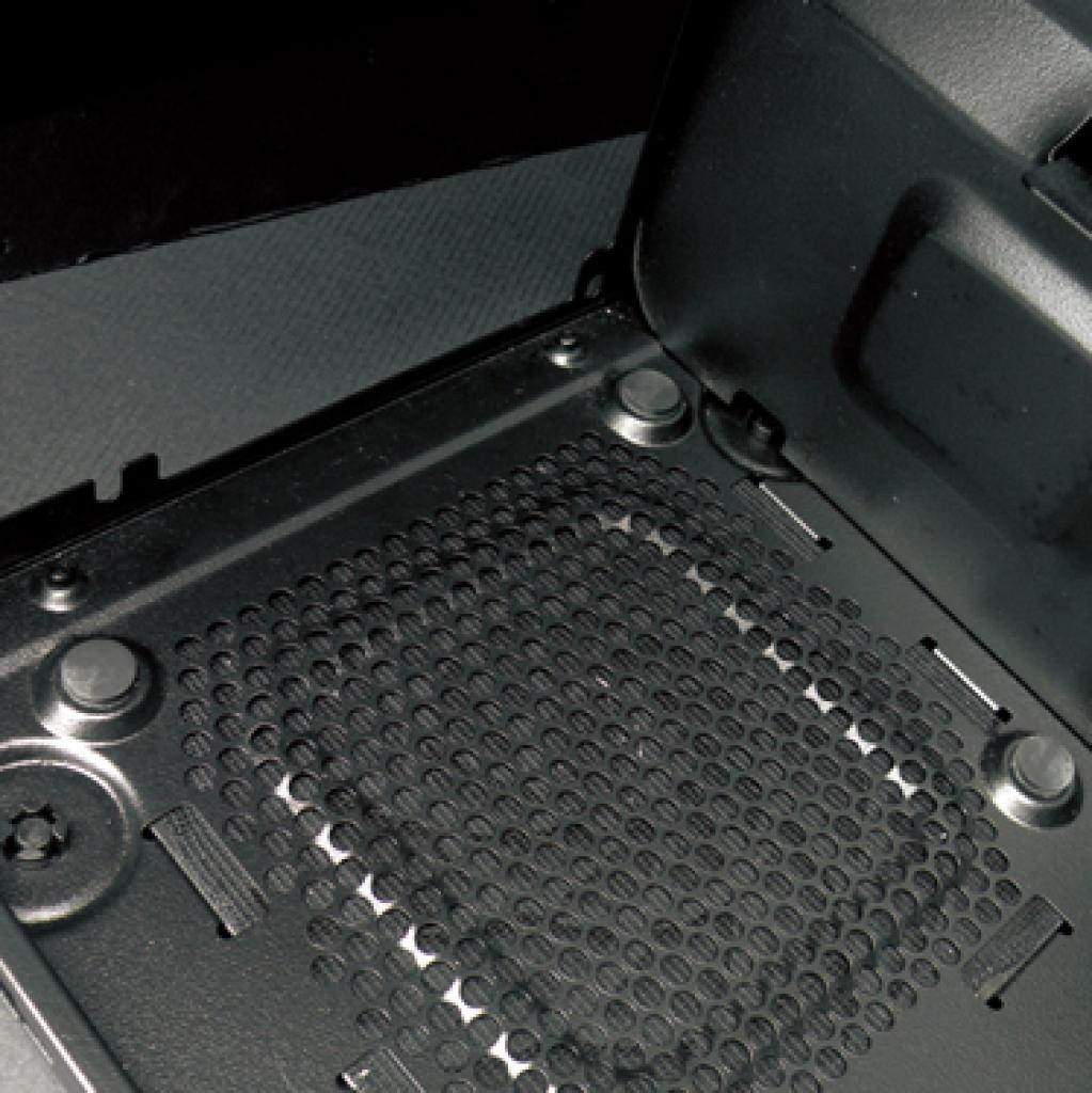 [25/10/2010] Xigmatek Pantheon: Neuer Midi-Tower mit Hot-Swap-HDD-Käfigen, USB 3.0 und Lüftersteuerung - Update: nun vorbestellbar (17)