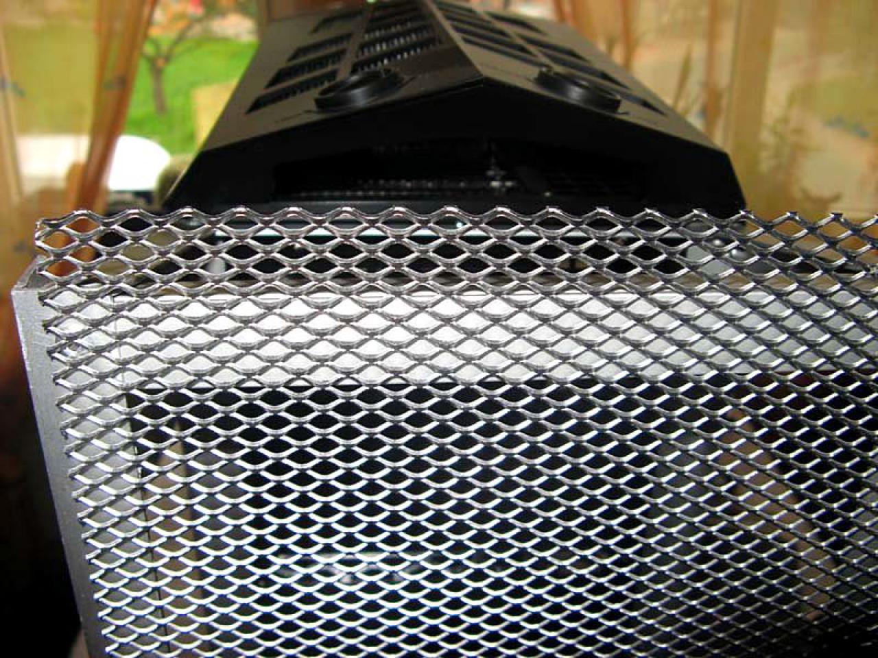 [09/10/2010] Des Rabens neue Kleider: Giftgrüne Casemod des Silverstone Raven (20)
