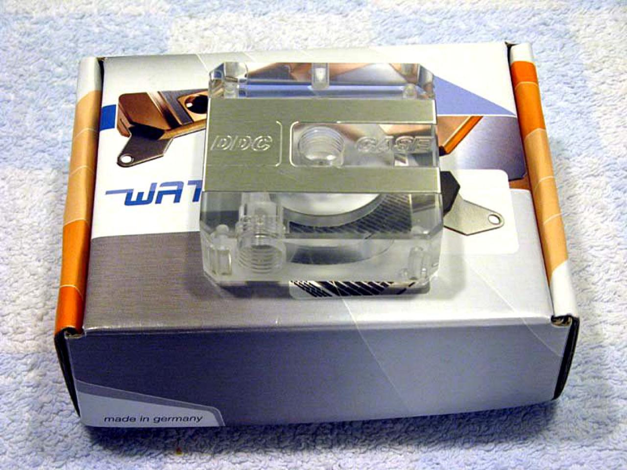 [09/10/2010] Des Rabens neue Kleider: Giftgrüne Casemod des Silverstone Raven (34)